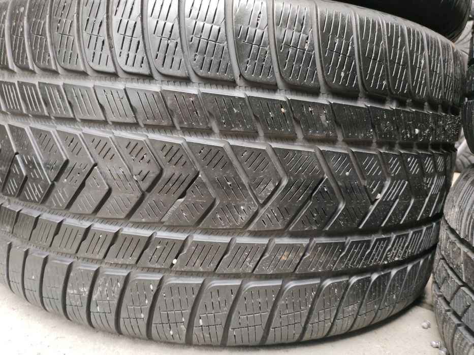 Шини зима 275/35 та 315/30 R22 Pirelli