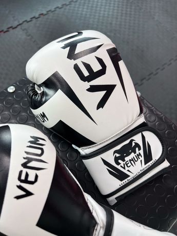 Боксерські рукавиці\перчатки боксёрские VENUM,EVERLAST