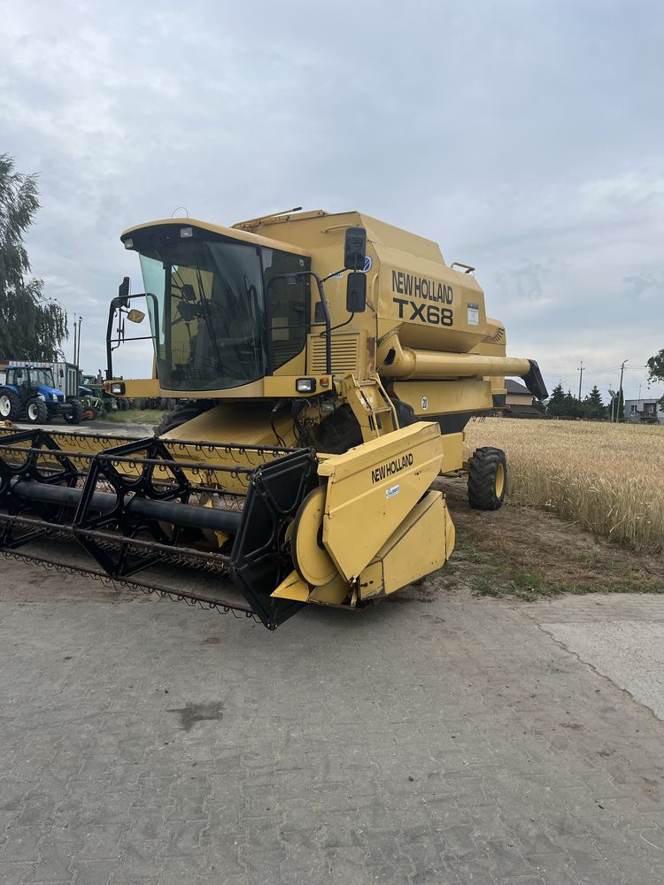Kombajn zbożowy New Holland TX68 TX66