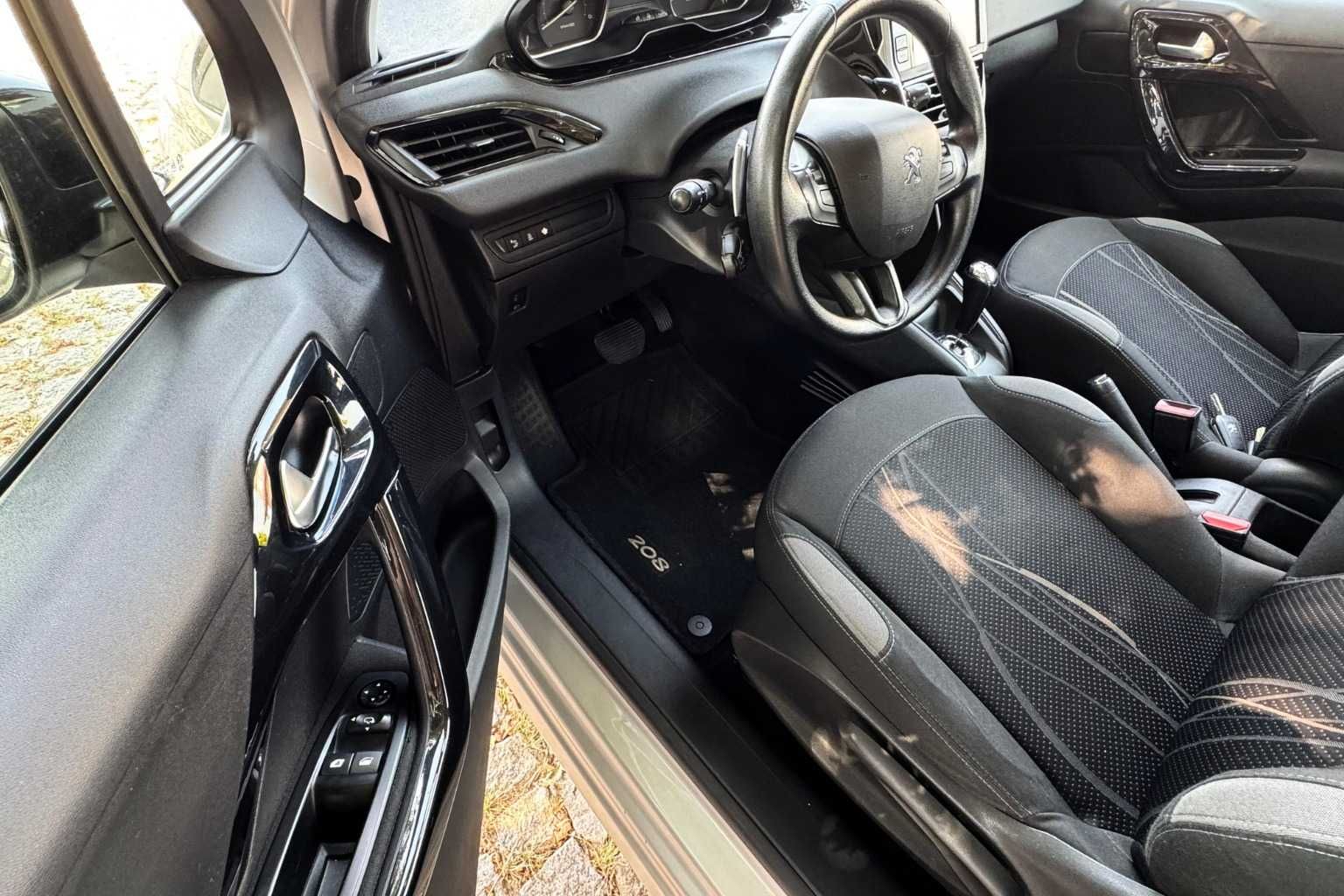 Peugeot 208 1.4 HDI Automático 2013 Gasóleo
