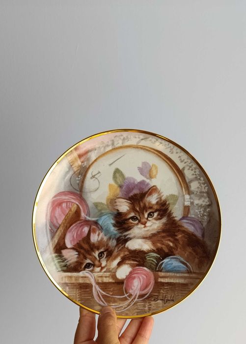 Prato de coleção com Gatos