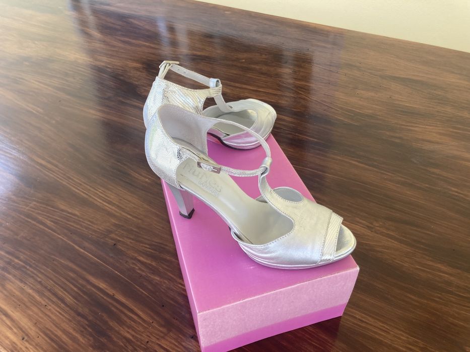 Sandálias tamanho 37