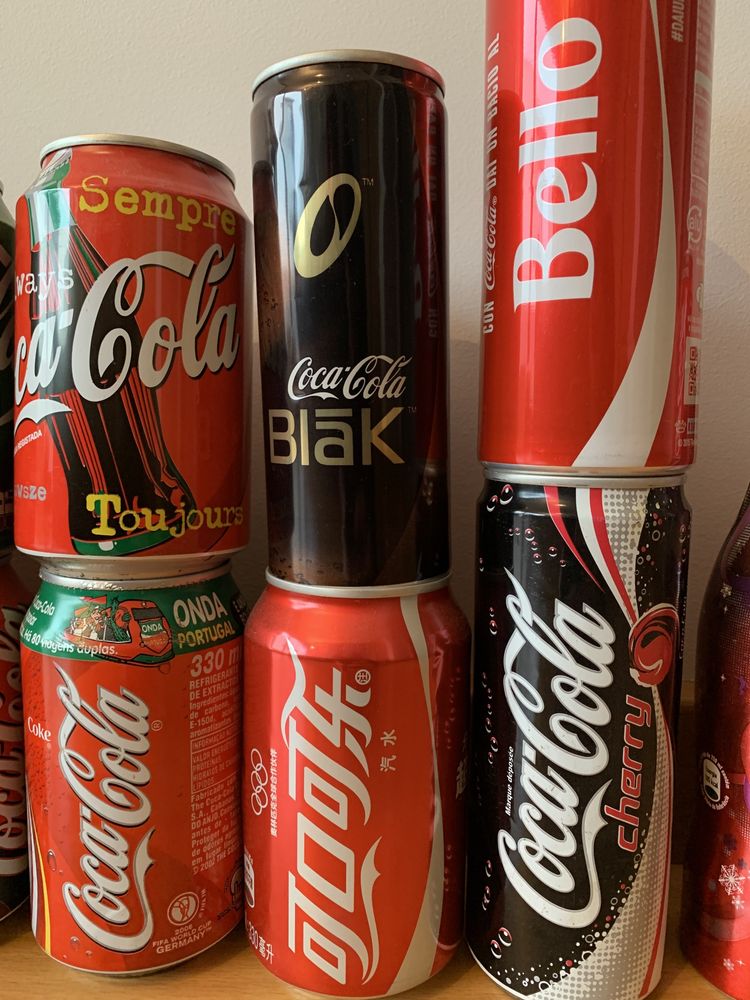 Coleção 94 latas de Coca-Cola