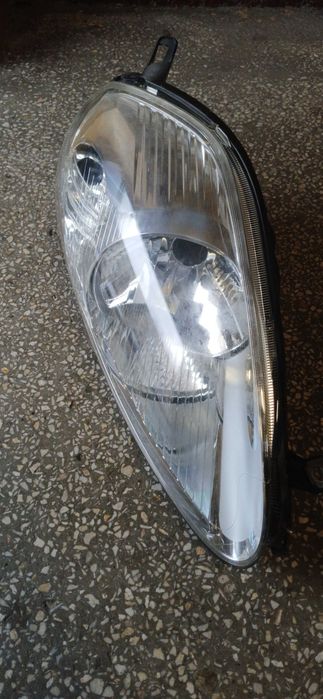 Prawa lampa przód Grande Punto