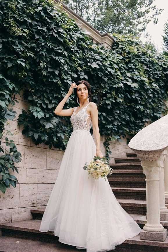 Вишукана дизайнерська весільна сукня, розмір S (платье свадебное)