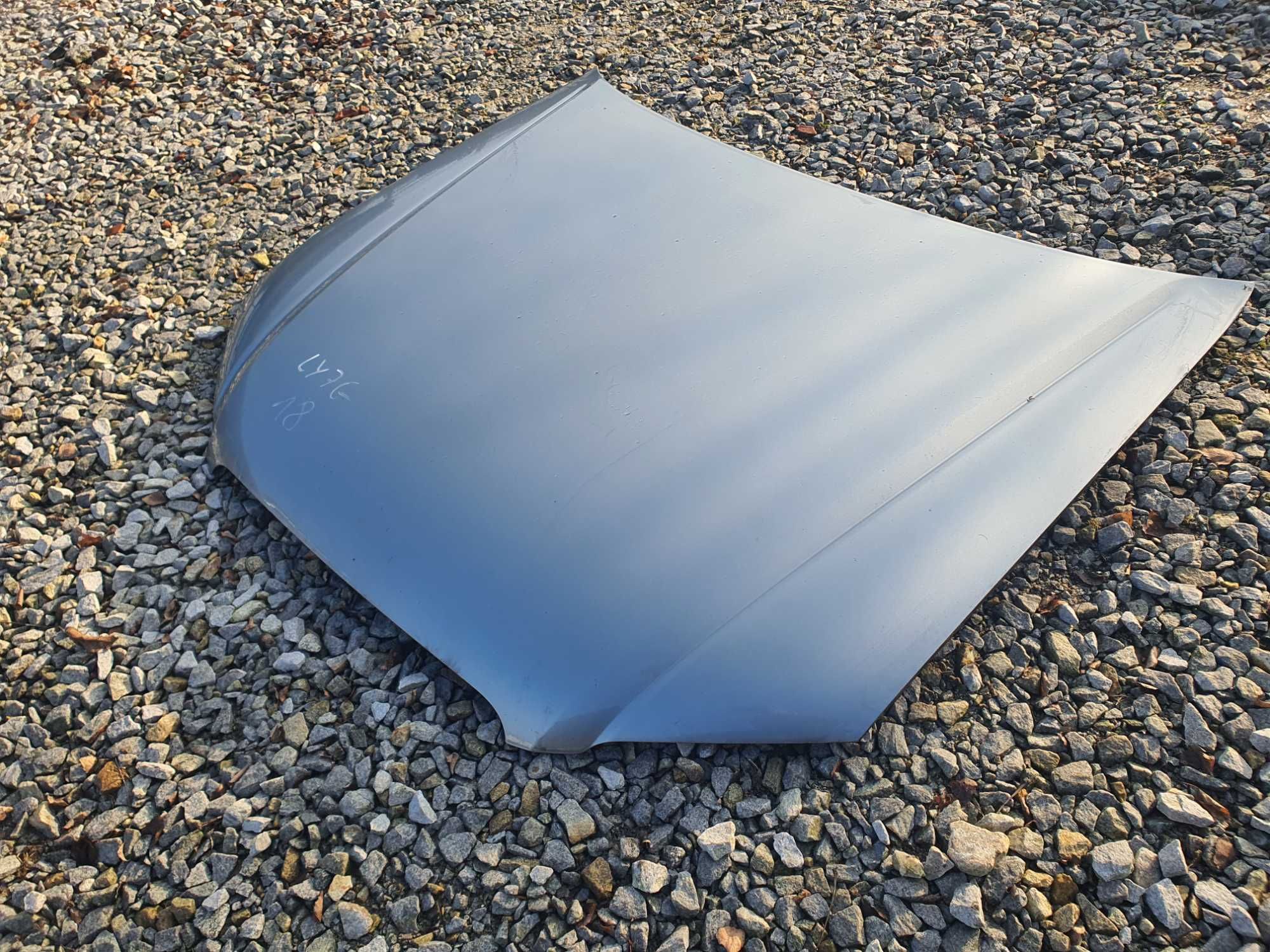Audi A4 B7 maska pokrywa przednia kolor LY7G 18 AL