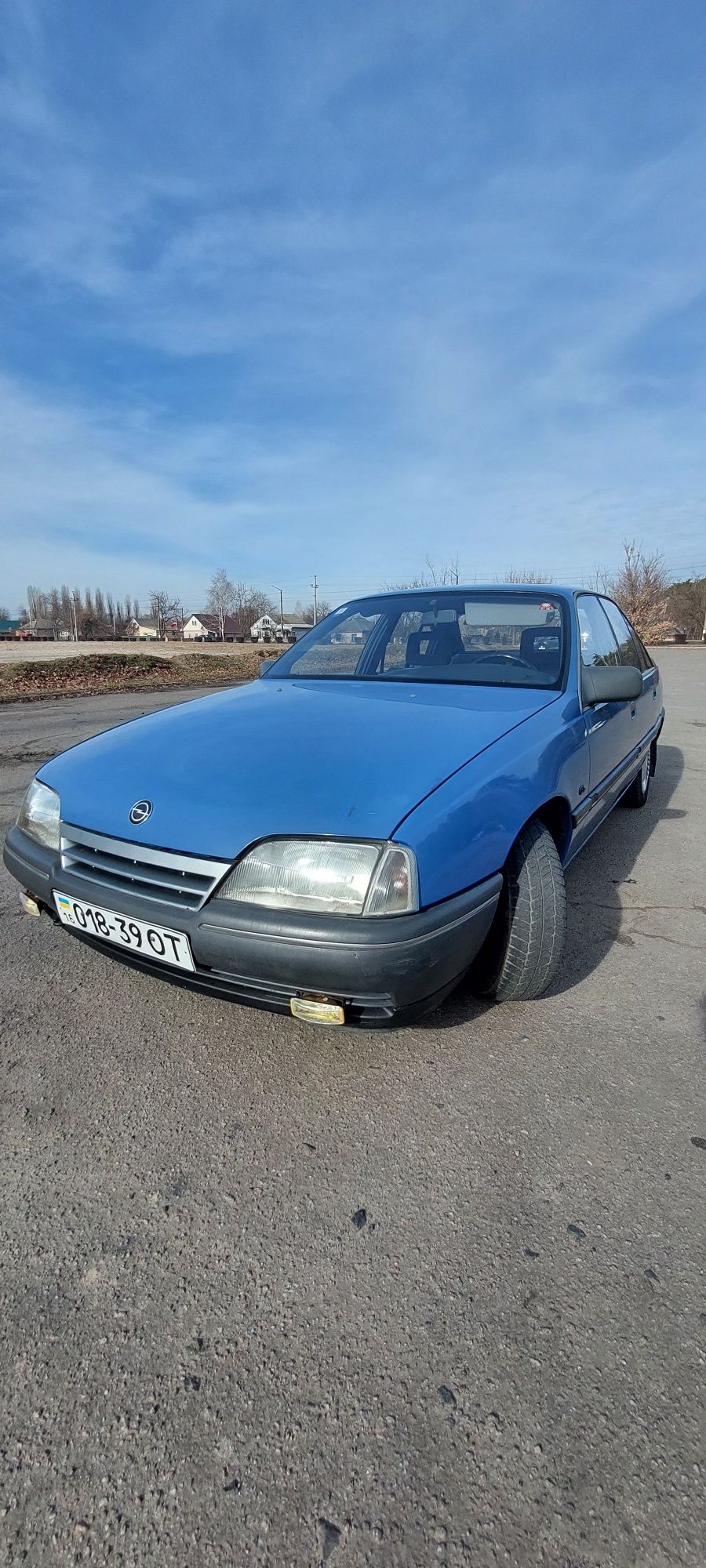 Опель омега 1.8  Opel Omega