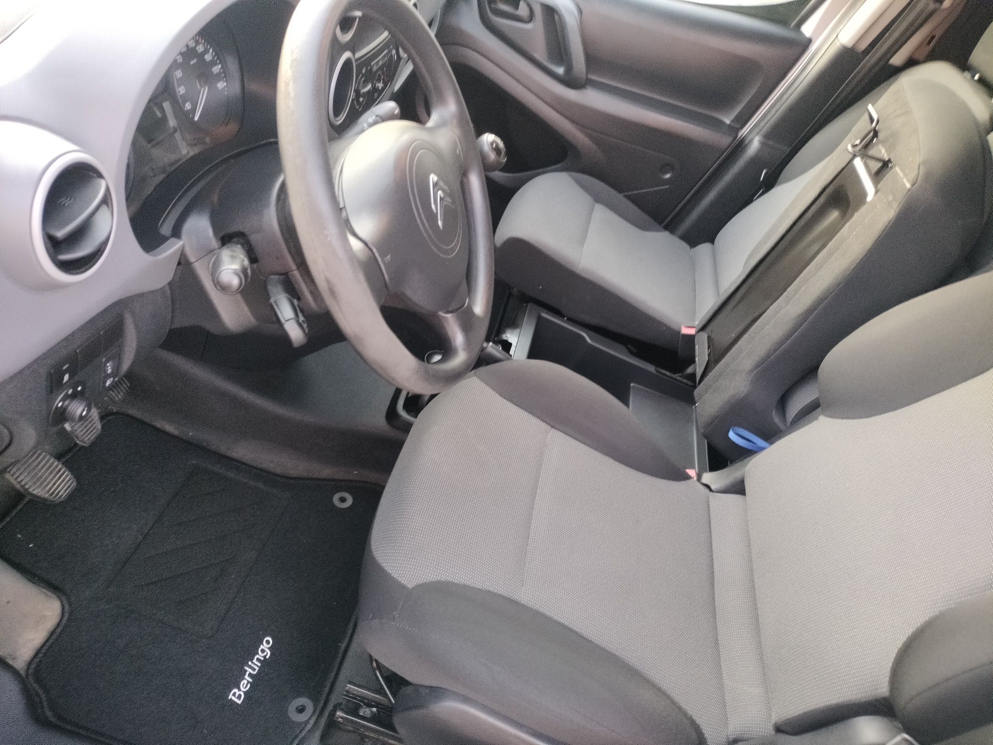 Peugeot partner de 2018com 100 CV motor 1600 HDI so 187 mil km