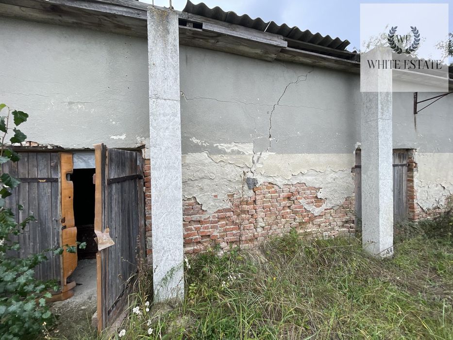 Продаж склад на ділянці 14 соток