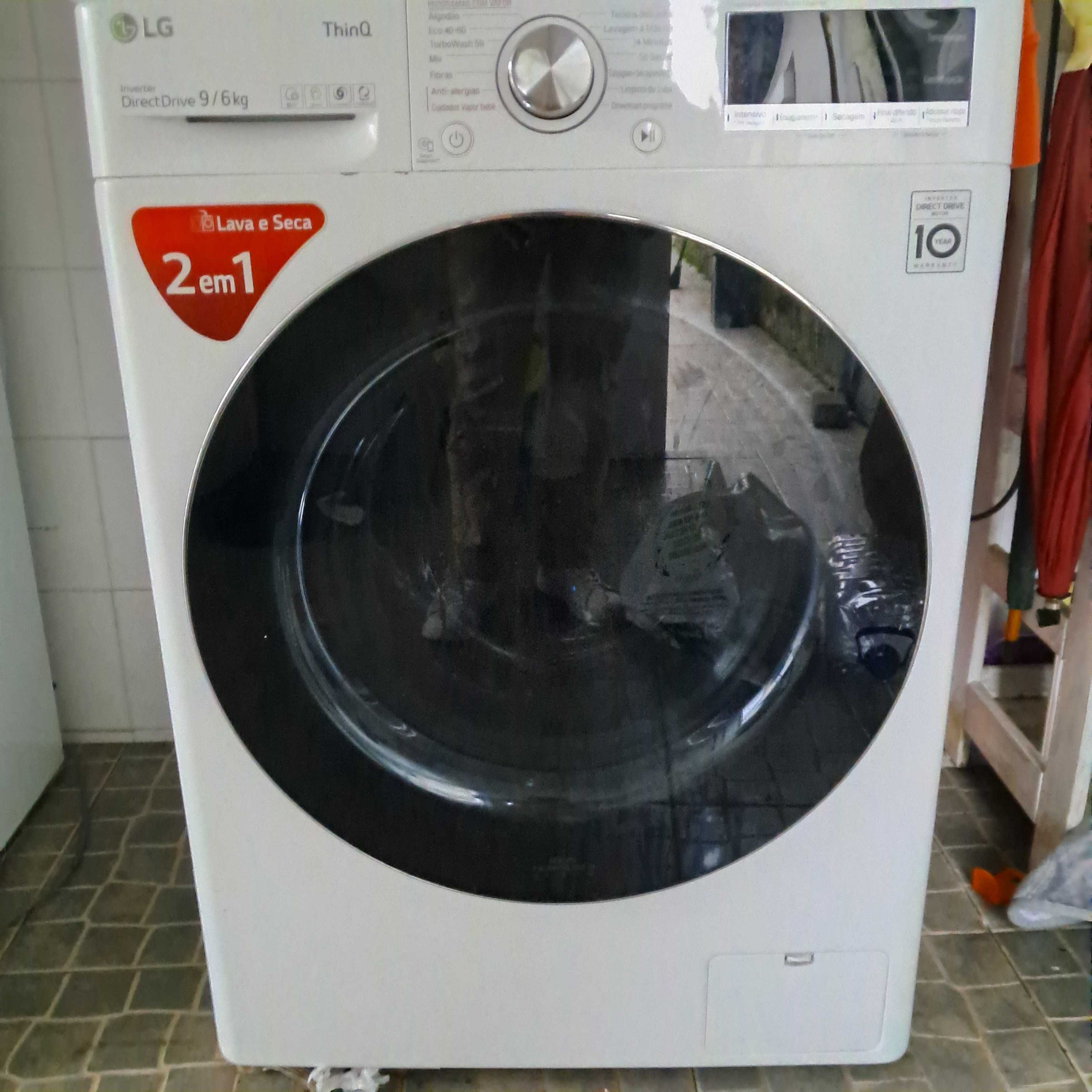 Máquina de lavar e secar roupas