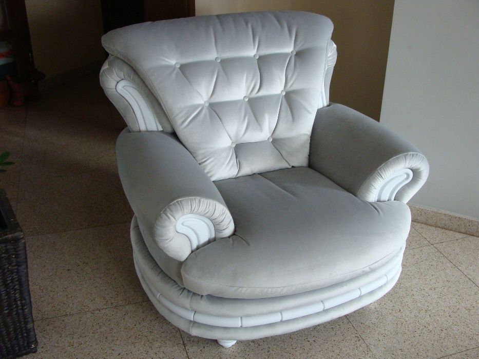 Fotel pikowany stylowy, jasnoszary, po gruntownej renowacji, jak nowy