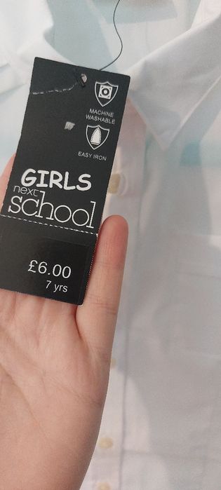 Nowa koszula biała dla dziewczynki, r. 122