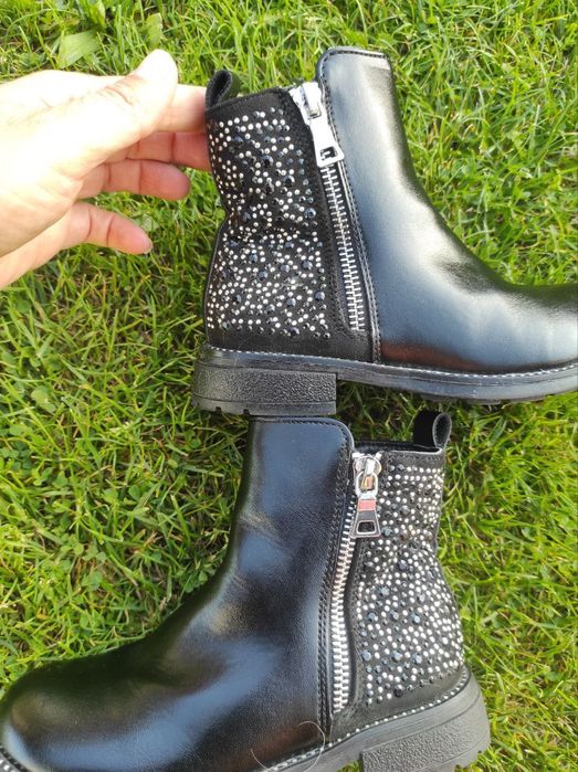 Демісезонні черевики для дівчинки