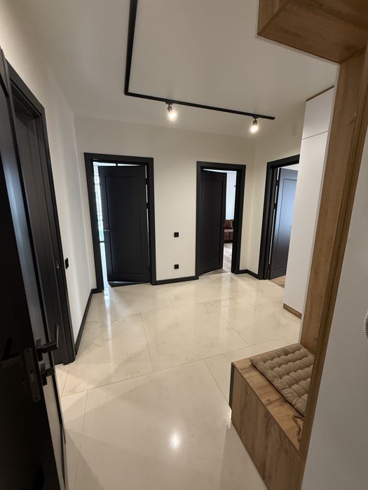 Продам 2х кімнатну квартиру з ремонтом ЖК Липки