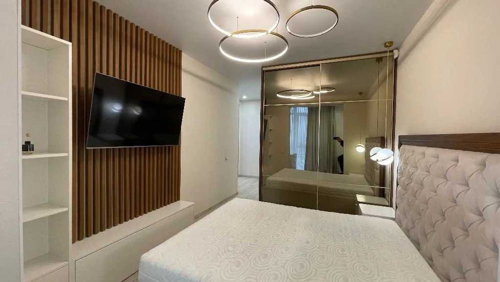 Продам 4к квартиру в ЖК "Атлант" на А. Поля (низ)