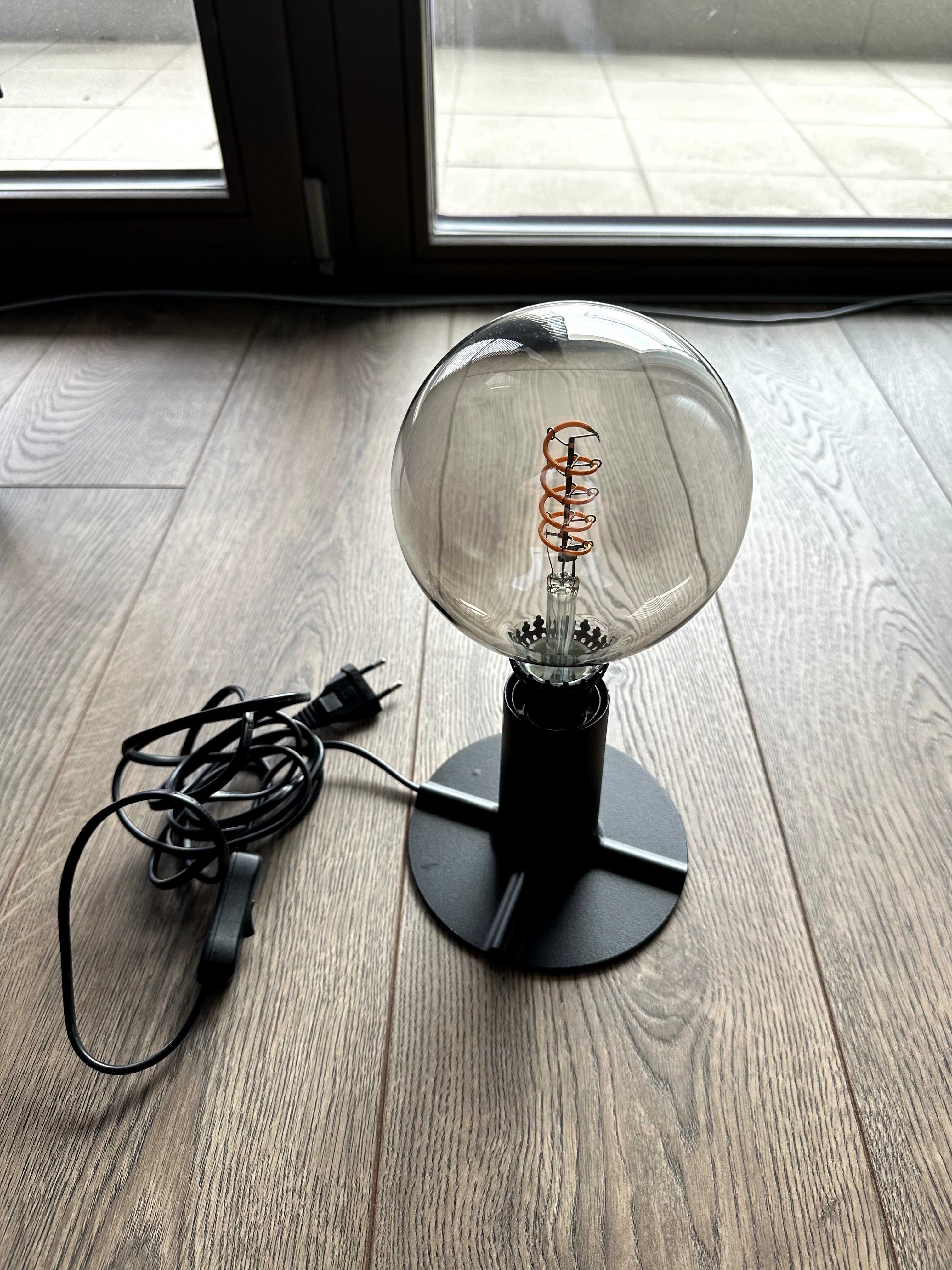 Ikea lampka stołowa / nocna