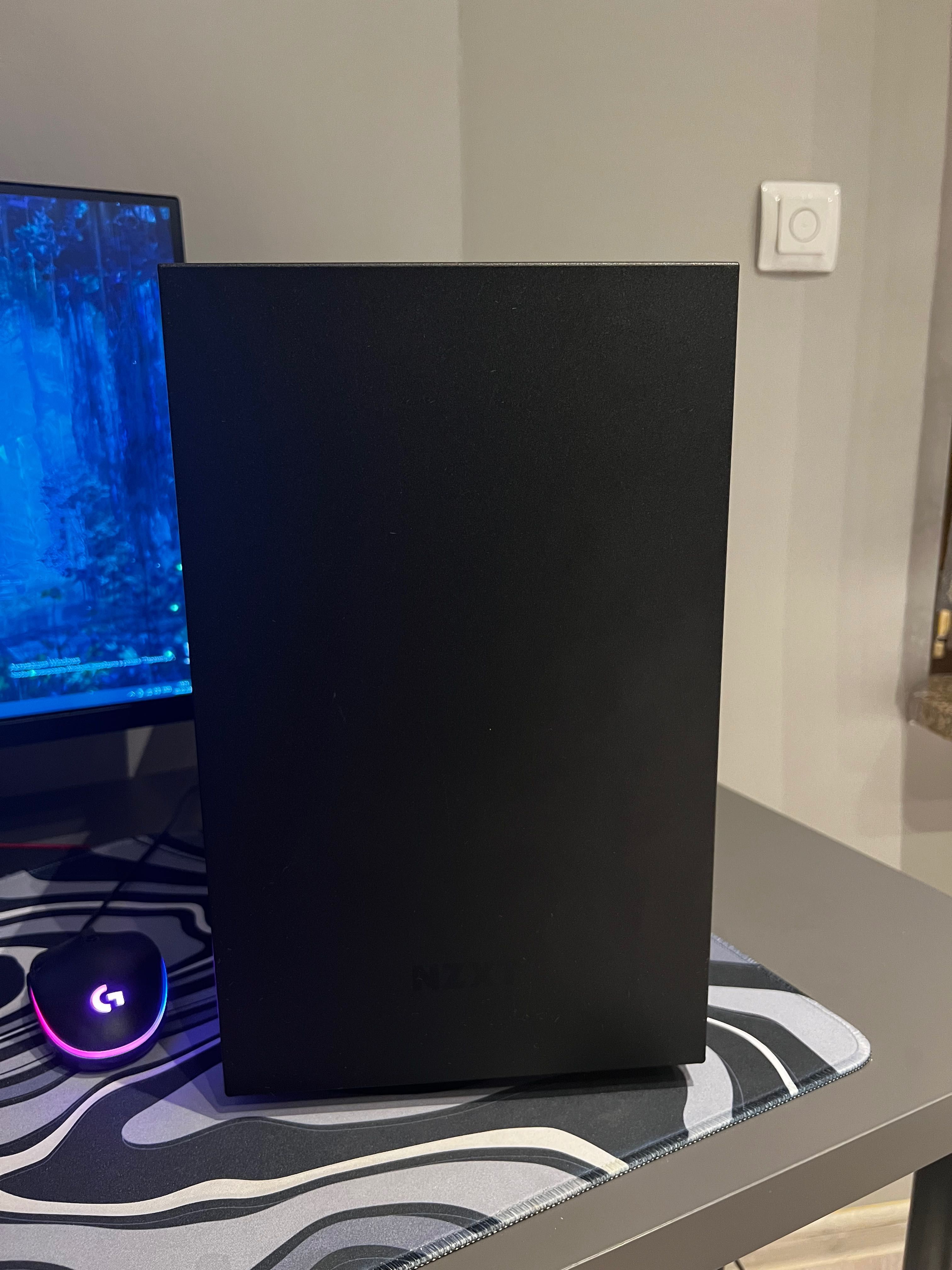 Obudowa komputerowa NZXT H210. New. Mini-itx