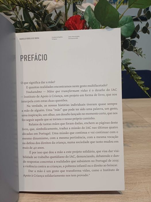 You Hand Me - Mãos que transformam vidas