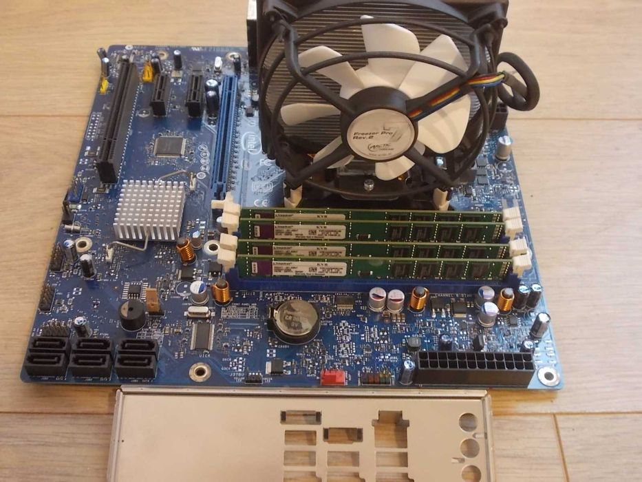 Core i5-760 z płytą Intel i 8GB DDR3