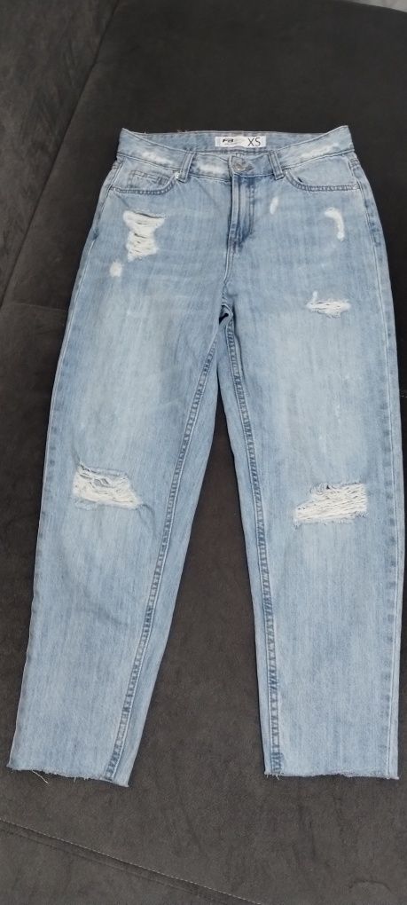 Spodnie dżinsowe New Yorker r.XS