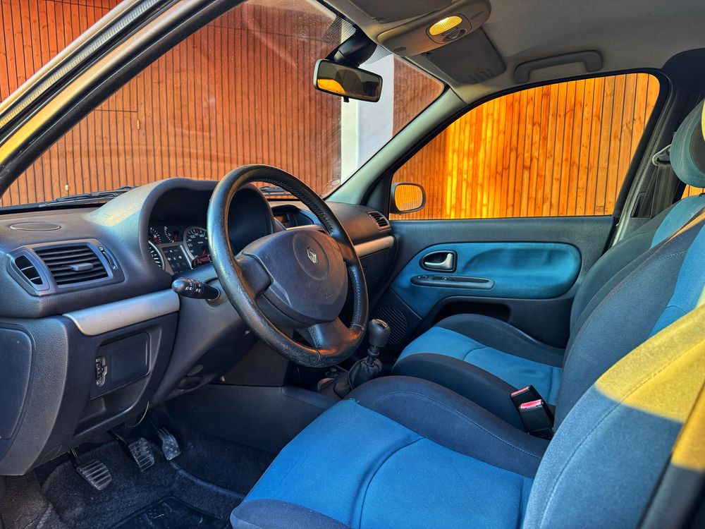 Renault Clio 1.2 16v Billabong - Desde 64€ Mês