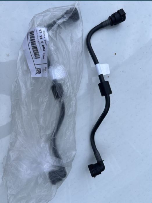 Патрубок охолодження бачок- радіатор.BMW G01, G02