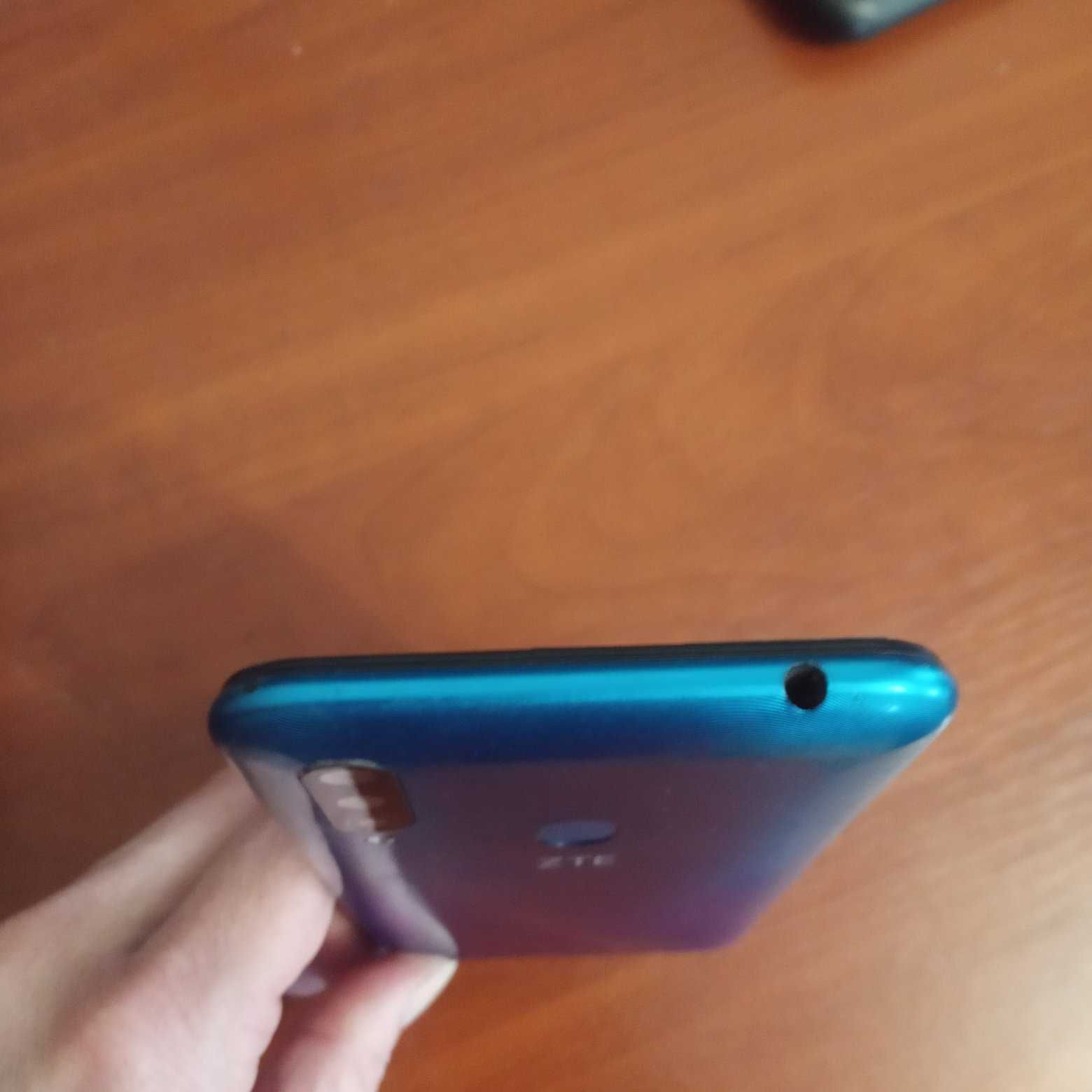 Мобільний телефон ZTE Blade A7 2020 3/64GB Gradient Blue під ремонт