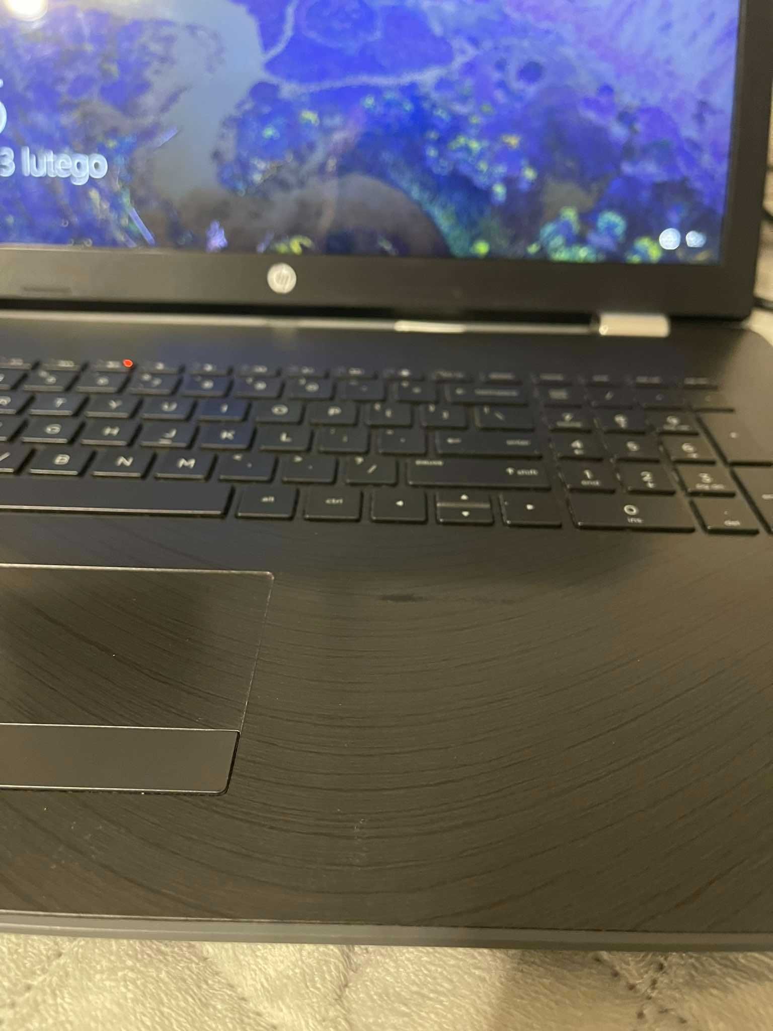 Laptop HP Pavilion 17 i5-7200U 16GB