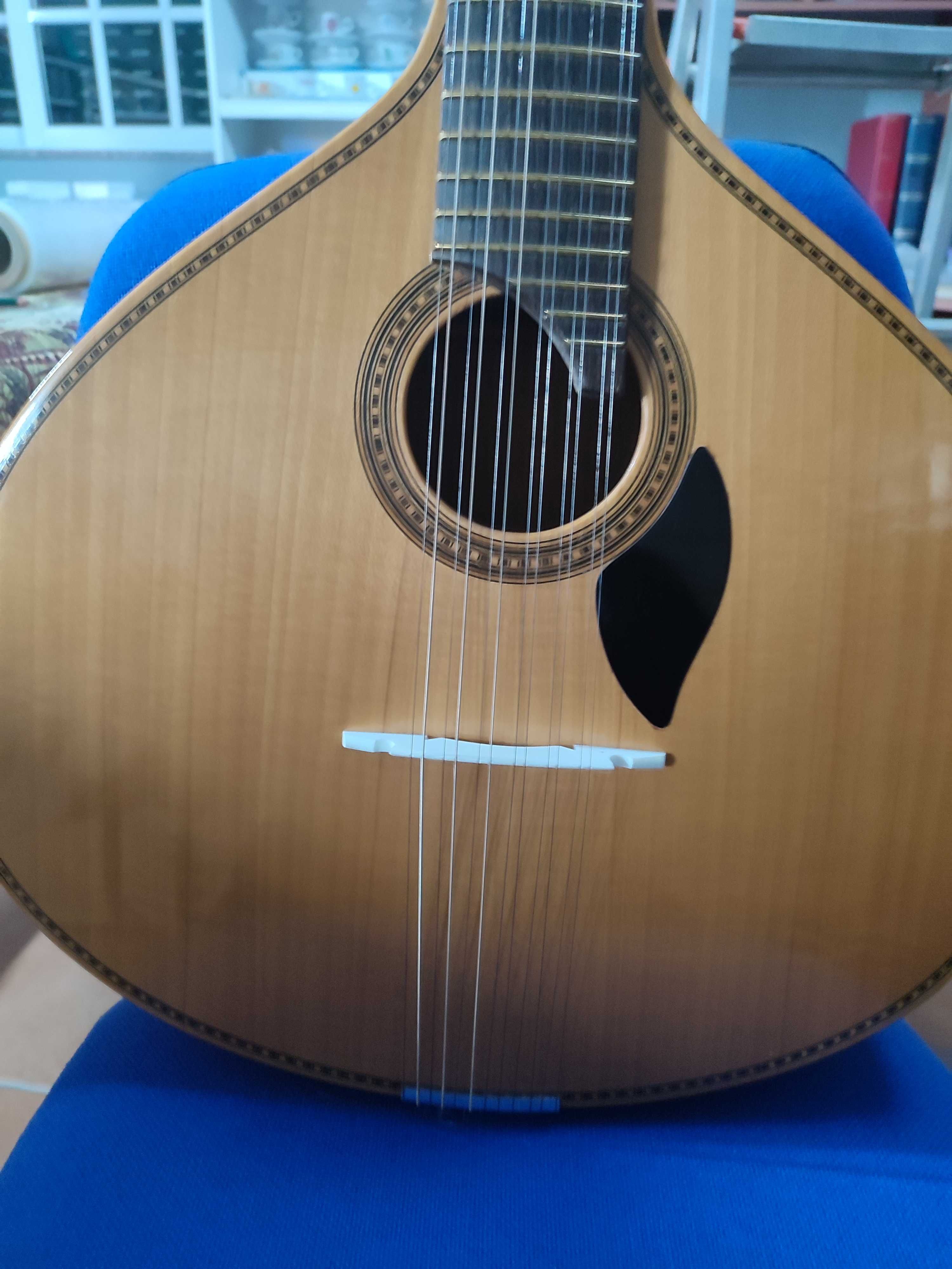 Guitarra portuguesa