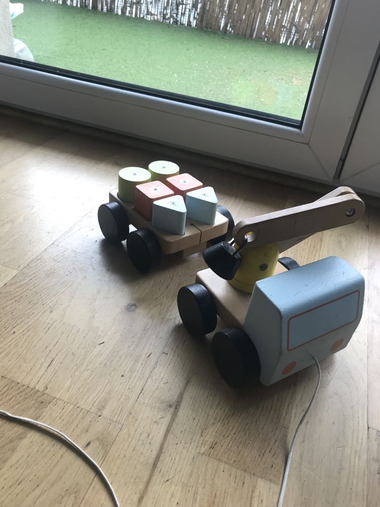Uppsta, dźwig z klockami Ikea