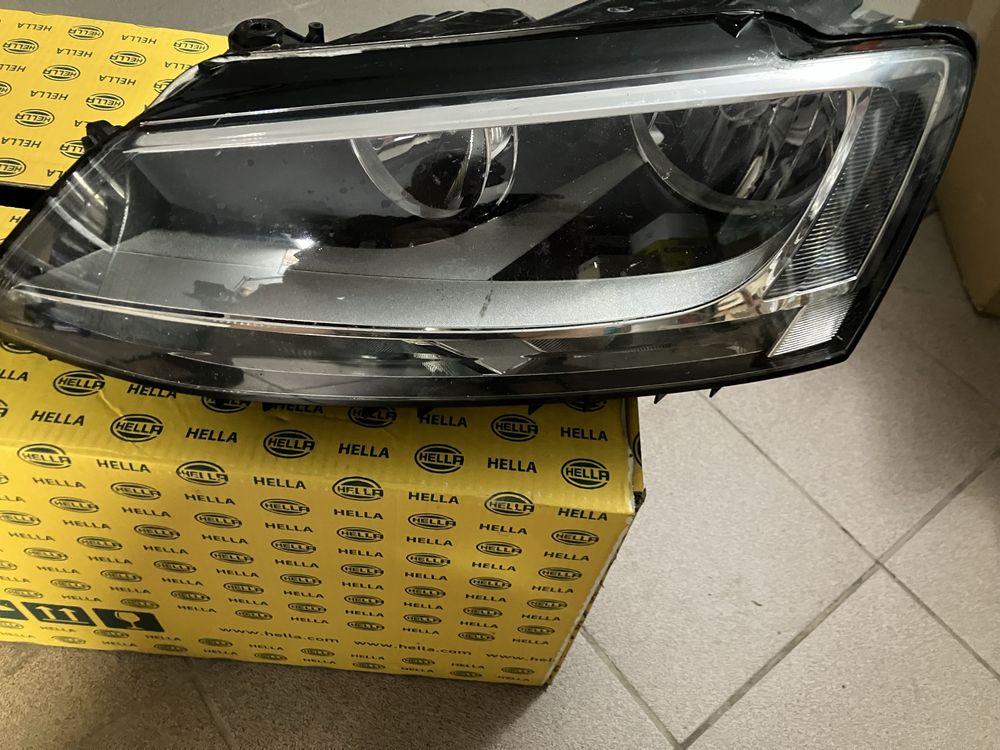 Lampa Przód Reflektor P/L VW Jett MK6 Hella