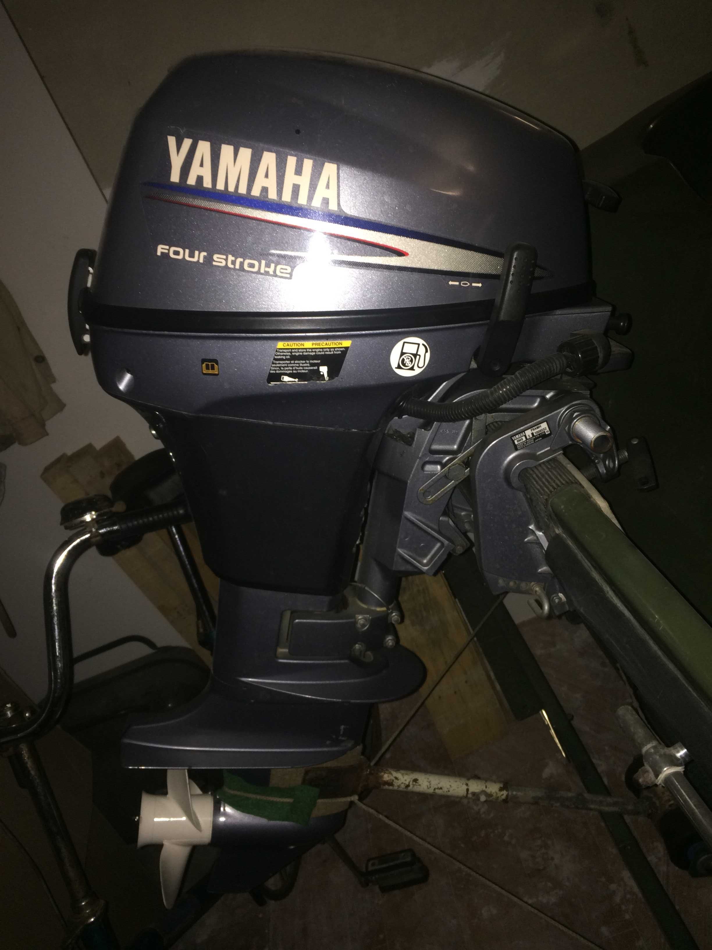 Мотор лодочний Yamaha 8