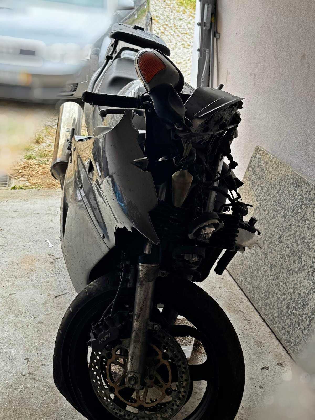 Honda CBR1100XX Peças