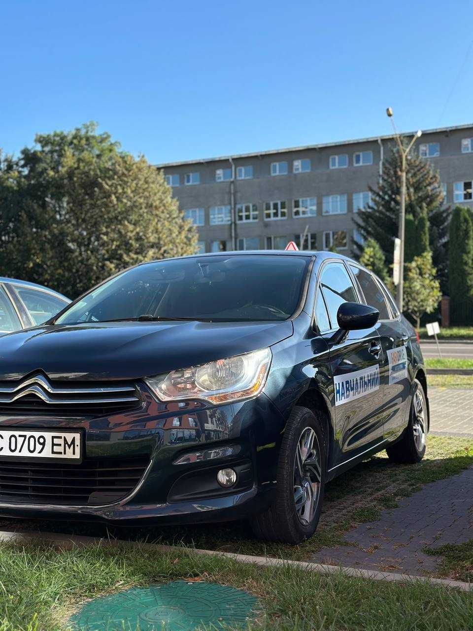 Автошкола EasyDrive.Навчання.Водіння.Приватні практичні уроки.