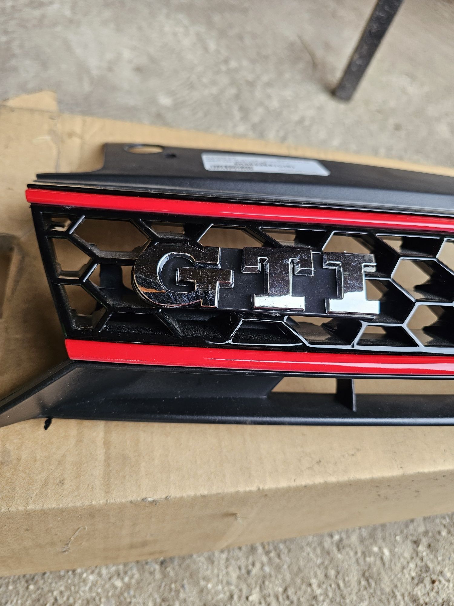 VW golf 6 Gti grill