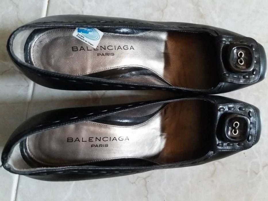 Vende-se Sapatos de Senhora