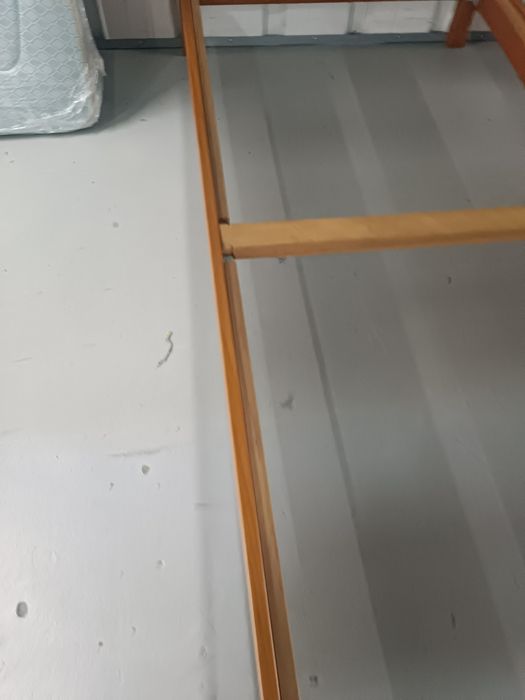 Cama Individual com Estrado e Colchão