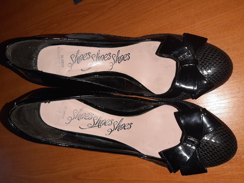Продам женские туфли новве