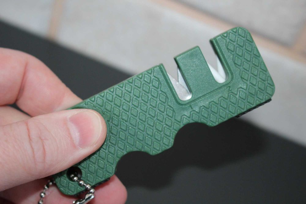 Точилка, точило для кухоних, туристичних ножів 2в1 вольфрам + кераміка