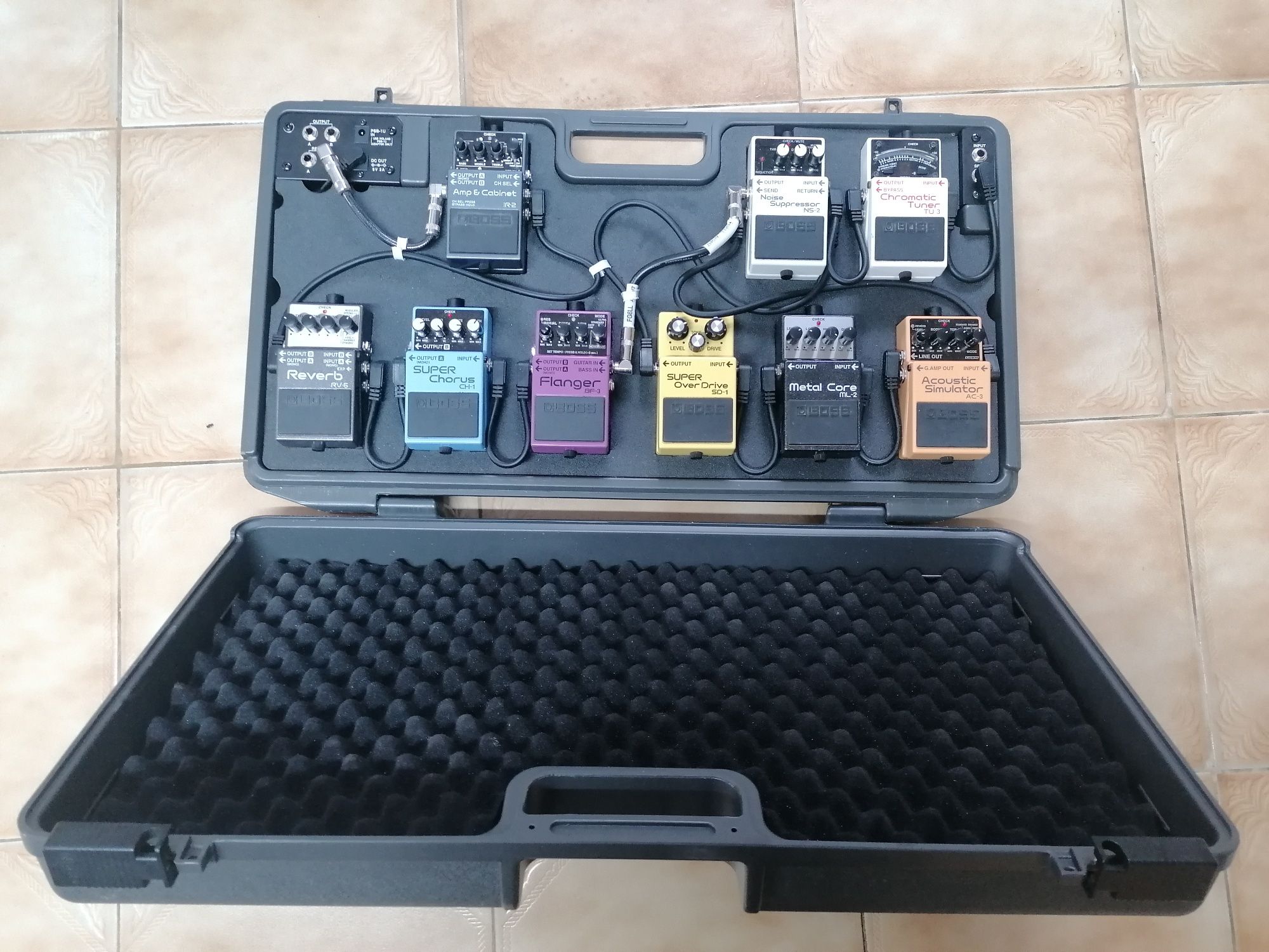 Pedais da Boss (vendo em separado)