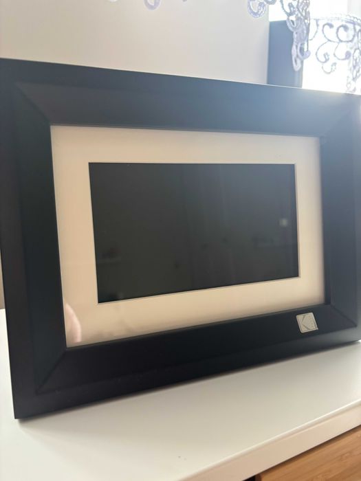 KODAK 7 Inch Digital Photo Frame - ramka do zmieniania zdjęć