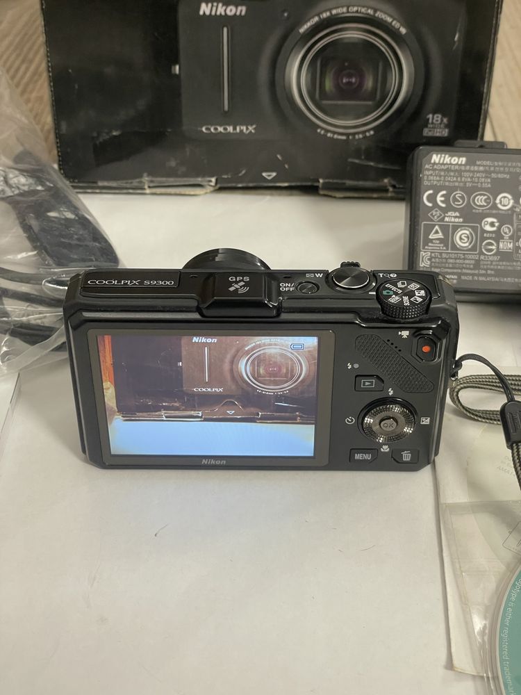 Nikon Coolpix S9300