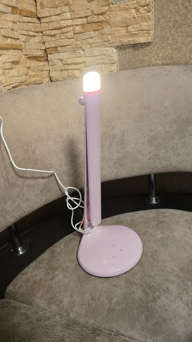 Лампа настільна рожева