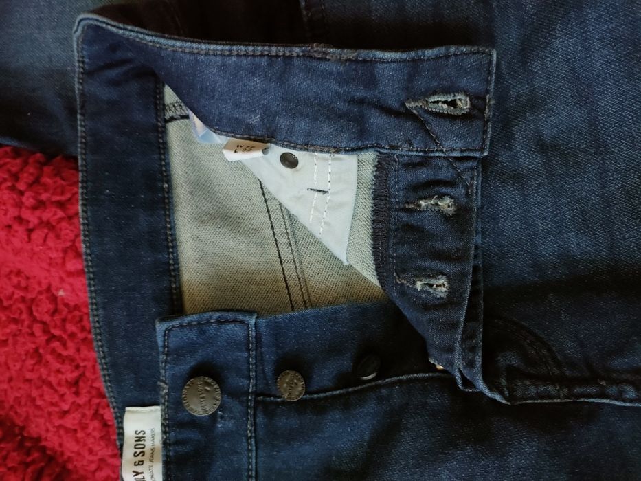 Spodnie jeansowe W32L32 damskie,prosta nogawka.