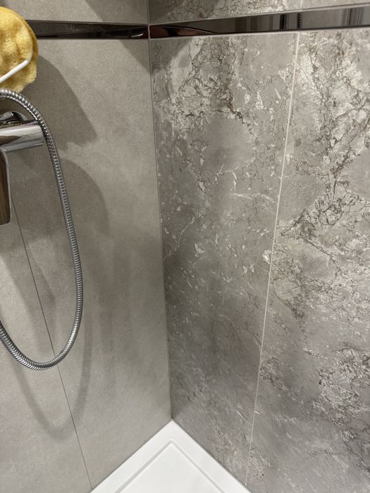 Płytki łazienkowe szare