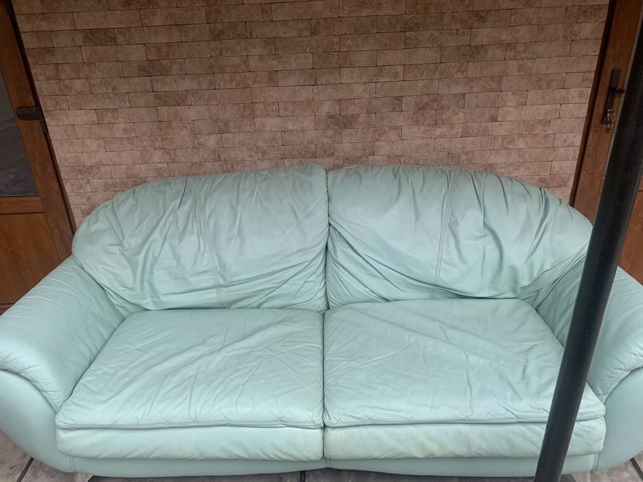 Шкіряний диван. Привезений з Європи. Розміри в описі.