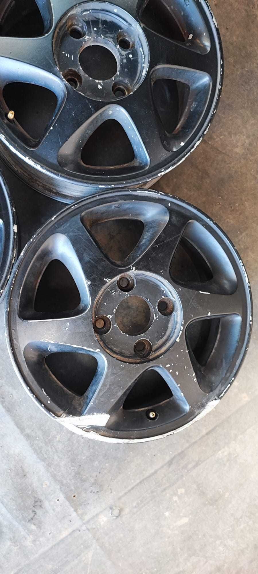 5 jantes 15 Nissan Primera GT p11