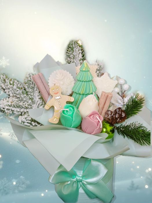 Новорічні декоративні свічки. Подарункові набори. Букети