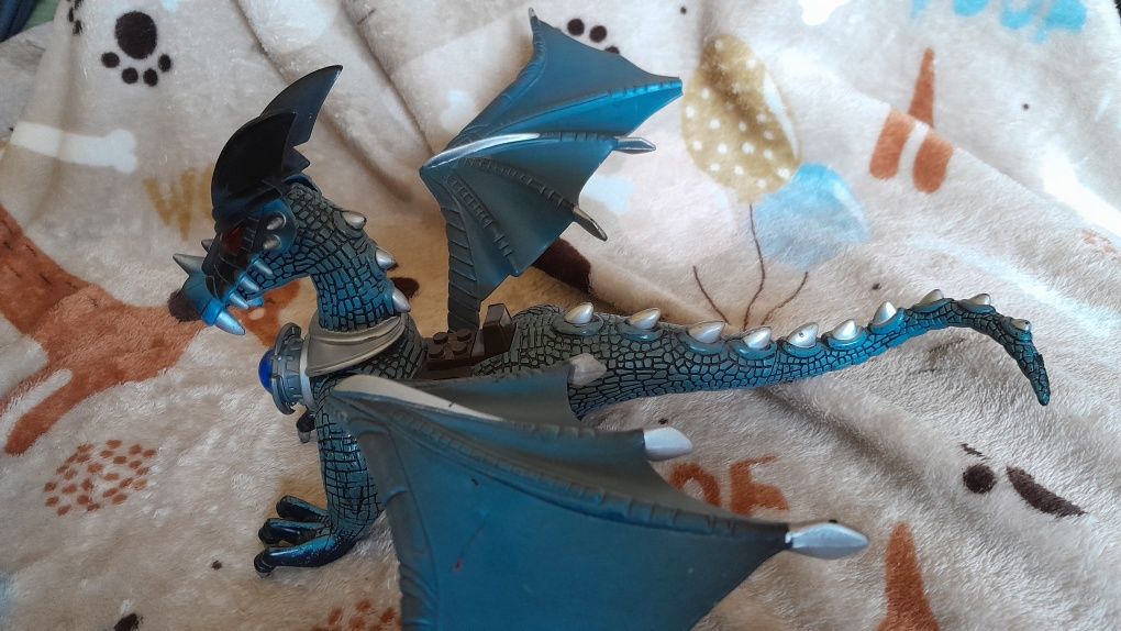 Niebieski Smok mega bloks dragons krystal Wars