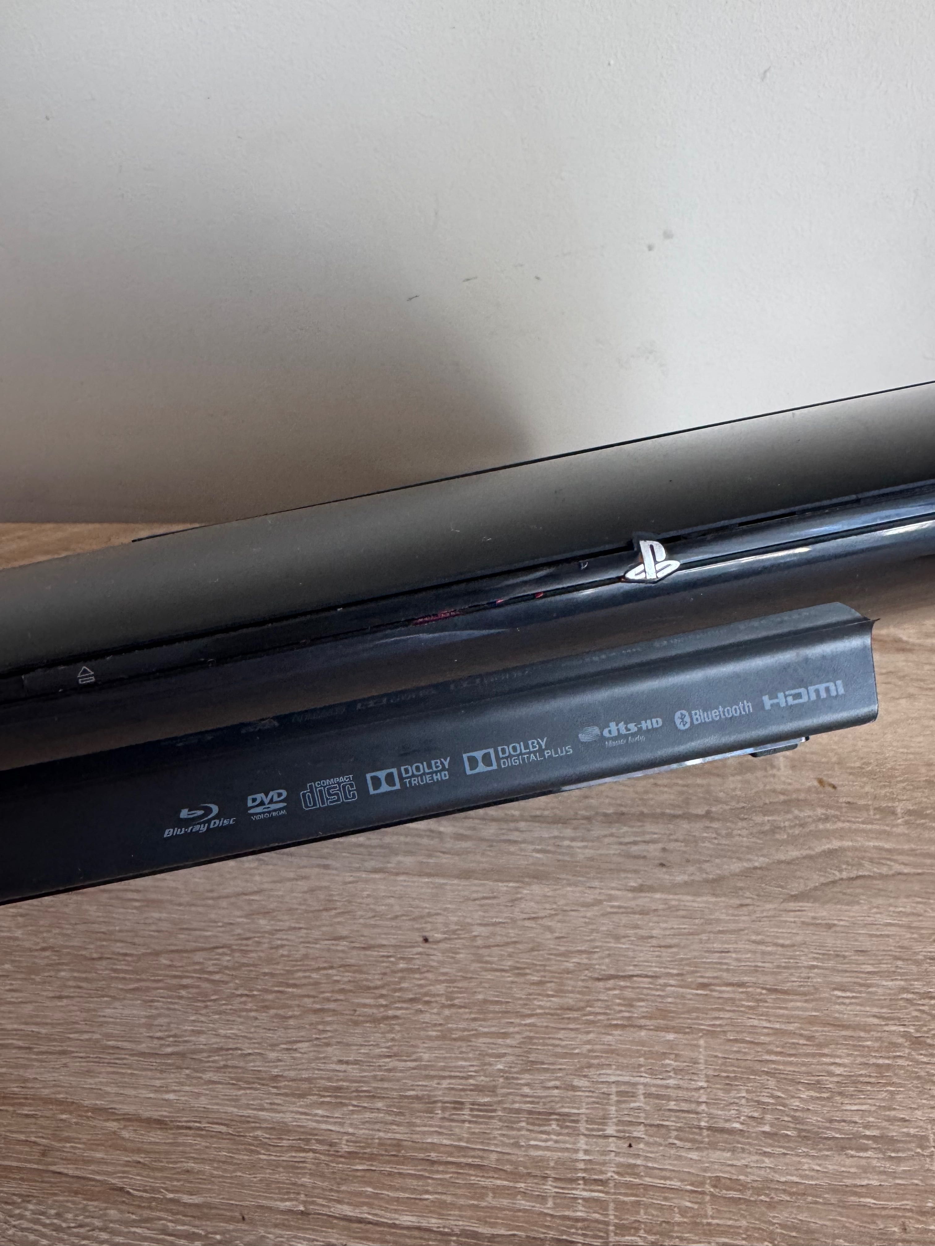 ігрова консоль PlayStation 3 (PS3) Super Slim від Sony.